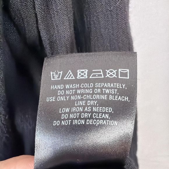 HD In Paris Anthropologie Top Womens 12 Black Embroidered Tunic Boho Crinkle - Picture 10 of 11